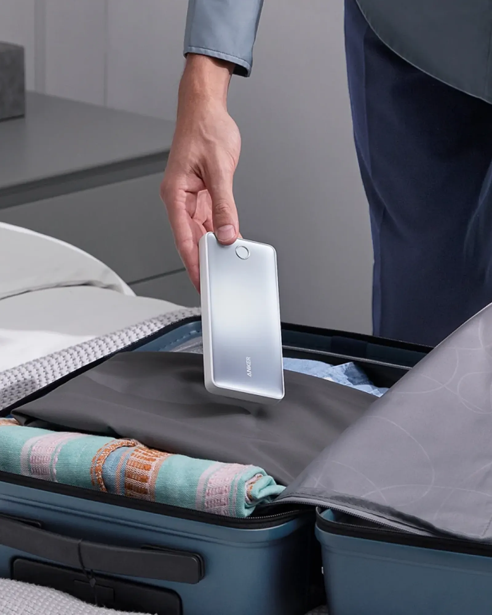 Anker A1366 - Pin sạc dự phòng Anker 535 20.000mAh 30w 3 Cổng 2C1A - <ul> <li>Model: Anker A1366</li> <li>Dung lượng: 20000 mAh</li> <li>Output Max: 30W</li> <li>2 cổng USB-C, 1 cổng USB-A</li> <li>Trọng lượng: 349g</li> </ul>