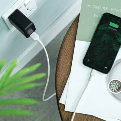 Aukey CB-BAL7 Cáp A-Lightning MFi 0.9m - <ul> <li>Model: CB-BAL7</li> <li>Cáp sạc USB-A to Lightning này là một lựa chọn hoàn hảo cho những ai sở hữu iPhone hoặc iPad.</li> <li>Màu sắc: đen và trắng</li> <li>Chất liệu nylon siêu bền</li> <li>Đầu nối Lightning được chứng nhận MFi bởi Apple</li> <li>Hỗ trợ sạc nhanh 12W</li> <li>Truyền dữ liệu với tốc độ cao lên đến 480Mbps.</li> <li>Chiều dài cáp 0.9m</li> <li>Bảo hành chính hãng 18 tháng</li> <li> <div class="w-2/5 text-textOnWhiteSecondary b2-regular">Cổng cáp kết nối<span style="font-size: 14.4px; color: #000000;"> : Đầu ra: Lightning - </span><span style="color: #000000; font-size: 14.4px;">Đầu vào: USB 3.0</span></div></li> </ul>