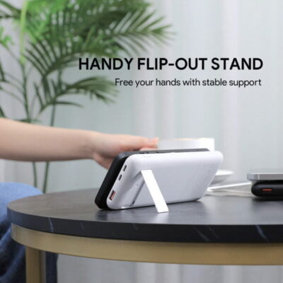 Aukey PB-WL02i Pin dự phòng Magsafe 10.000mAh 15w - <ul> <li>Model: PB-WL02i</li> <li>Màu sắc: Đen, Trắng</li> <li>Dung lượng: 10000mAh / 37Wh</li> <li>Lõi pin: Li-Polymer</li> <li>Công nghệ: PD 3.0, QuickCharge 3.0, Magsafe 15W</li> <li>Input: USB-C: 5V 3A / 9V 2A / 12V 1.5A (18W Max) Lightning: 5V 2.4A / 9V 2A (18W Max)</li> <li>Output USB-C: 5V 3A / 9V 2.22A / 12V 1.67A (20W Max) USB-A: 5V 4.5A / 4.5V 5A / 9V 2A / 12V 1.5A (22.5W Max)</li> <li>Bảo vệ quá nhiệt, quá dòng, quá điện áp, tránh đoản mạch</li> <li>Hỗ trợ sạc không dây nhanh cho iPhone 12/13 Series hỗ trợ magsafe</li> <li>Chân đế có thể gập lại khi sạc không dây</li> <li>Màn hình LED hiển thị dung lượng pin</li> <li>Kích thước: 146 x 68.3 x19.5mm</li> <li>Trọng lượng: 241g</li> <li>Bảo hành chính hãng 18 tháng</li> <li>Hộp sản phẩm gồm: Pin sạc AUKEY PB-WL02i, cáp sạc USB-C, hướng dẫn sử dụng</li> </ul>