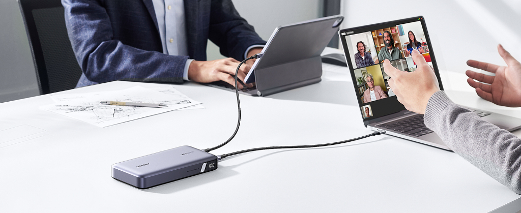 Bộ pin sạc dự phòng UGREEN 25000mAh 145W - Chuẩn USB-C, PD3.0, QC3.0 PB205 - <ul> <li>- Model: Ugreen 25000mah 145w</li> <li class="irIKAp">- USB-C 1 đầu vào: 5V3A, 9V3A, 12V3A, 15V3A, 20V3.25A;</li> <li class="irIKAp">- USB-C 1 đầu ra: 5V3A, 9V3A, 12V3A, 15V3A, 20V5A;</li> <li class="irIKAp">- Đầu vào / đầu ra USB-C 2: 5V3A, 9V3A, 12V3A, 15V3A, 20V2.25A;</li> <li class="irIKAp">- Đầu ra USB-A: 5V3A, 9V3A, 12V1.5A;</li> <li class="irIKAp">- Tổng đầu ra: 5V6A, 9V6A, 12V6A, 15V6A, 20V7.25A;</li> <li class="irIKAp">- Năng lượng tế bào (định mức): 88,2Wh, 3,6V, 24500mAh;</li> <li class="irIKAp">- Năng lượng tế bào (điển hình): 90Wh, 3.6V, 25000mAh;</li> <li class="irIKAp">- Công suất định mức: 14500mAh (TYP 5V6A);</li> <li class="irIKAp">- Điện áp giới hạn sạc pin: 4.25V và cảnh báo an toàn bên dưới.</li> <li class="irIKAp">- Khối lượng: 498g</li> <li class="irIKAp">- Kích thước: 32 x 20 x 5 cm</li> </ul>