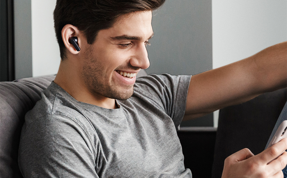 Aukey EP-M1 Tai nghe true wireless chống nước IPX4 - THÔNG SỐ KỸ THUẬT <ul> <li>Màu sắc: Đen, Trắng</li> <li>Kết nối: Bluetooth 5.0</li> <li>Kích thước trình điều khiển: 1 x 10 mm / 0,3"</li> <li>Độ nhạy của loa: 101dB ± 3dB</li> <li>Dải tần: 20 Hz - 20 kHz</li> <li>Trở kháng: 32 ôm</li> <li>Loại micrô: Micrô MEMS</li> <li>Độ nhạy của micrô: -42dB ± 3dB</li> <li>Dải tần của micrô: 100 Hz - 10 kH</li> <li>Thời gian sạc lên tới: 2,5 giờ.</li> <li>Thời lượng: tối đa 30 giờ (có hộp đựng)</li> </ul> Tai nghe Fullbox bao gồm : <ul> <li>1 x Tai nghe không dây AUKEY EP-M1</li> <li>1 x Hộp sạc</li> <li>Ba cặp khuyên tai (S / M / L)</li> <li>1 x Cáp USB-C</li> <li>1 x Hướng dẫn sử dụng</li> <li>1 x Hướng dẫn Bắt đầu Nhanh</li> </ul>