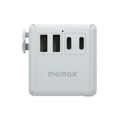 Bộ sạc du lịch MOMAX UA9UK 5 cổng 1-World 35W - Du lịch khắp thế giới một cách dễ dàng và tiện lợi với <strong>Bộ sạc du lịch MOMAX UA9UK 5 cổng 1-World 35W tương thích hơn 200 quốc gia</strong>. Tích hợp sẵn các loại chân cắm cho hơn 200 quốc gia, bộ sạc <strong>MOMAX UA9UK</strong> mang đến tổng công suất 35W đáng tin cậy. Với 5 cổng sạc (3 USB-C & 2 USB-A), bạn có thể nạp năng lượng đồng thời cho điện thoại, máy tính bảng và nhiều thiết bị khác. Nhỏ gọn, an toàn và cực kỳ đa năng. <strong>MOMAX UA9UK</strong> là người bạn đồng hành lý tưởng cho mọi chuyến đi, đơn giản hóa hành lý và giữ thiết bị của bạn luôn sẵn sàng hoạt động trên khắp thế giới.
