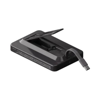 Pin Dự Phòng Không Dây Từ Tính MOMAX IP131 Power X Pro 5000mAh - Khám phá sự tiện lợi tối ưu với <strong>Pin Dự Phòng Không Dây Từ Tính MOMAX IP131 Power X Pro 5000mAh</strong>. Thiết kế siêu nhỏ gọn, tích hợp công nghệ sạc không dây từ tính MagSafe mạnh mẽ, giúp gắn chặt vào iPhone của bạn để sạc tức thì mà không cần cáp rườm rà. Đặc biệt, sản phẩm còn được trang bị cáp sạc USB-C tích hợp, sẵn sàng sạc nhanh cho mọi thiết bị Android, tai nghe hay máy tính bảng. Với dung lượng 5000mAh, <strong>MOMAX IP131 Power X Pro 5000mAh</strong> là giải pháp năng lượng di động hoàn hảo, đảm bảo bạn luôn kết nối mọi lúc mọi nơi. Đây chính là phụ kiện không thể thiếu cho lối sống hiện đại, năng động. <hr />