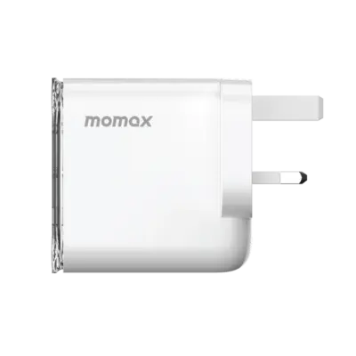 Bộ sạc MOMAX UM52UKW 1-Charge Flow+ Bộ sạc GaN 3 cổng 80W - Giải phóng toàn bộ tiềm năng sạc nhanh của bạn với <strong>Bộ sạc MOMAX UM52UKW 1-Charge Flow+ Bộ sạc GaN 3 cổng 80W</strong>, một trạm sạc nhỏ gọn đầy sức mạnh. Công nghệ GaN tiên tiến giúp bộ sạc <strong>MOMAX UM52UKW</strong> cực kỳ nhỏ gọn dù mang tổng công suất lên tới 80W. Với 3 cổng sạc đa năng (thường USB-C PD & USB-A QC), bạn có thể nạp năng lượng đồng thời cho laptop mỏng nhẹ, điện thoại, máy tính bảng và nhiều phụ kiện khác. An toàn, hiệu quả và tối ưu hóa không gian. <strong>MOMAX UM52UKW</strong> là giải pháp năng lượng hoàn hảo cho gia đình, văn phòng hoặc du lịch (nếu phù hợp chuẩn ổ cắm).