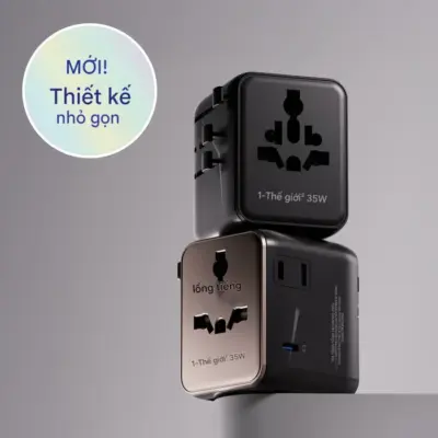 Bộ sạc du lịch MOMAX UA27 mini GaN 5 cổng 1-World² 35W với AC kép - Giải phóng bạn khỏi mọi lo lắng về sạc khi du lịch quốc tế với <strong>Bộ sạc du lịch đa năng MOMAX UA27 mini GaN 5 cổng 1-World² 35W với AC kép</strong>. Tương thích hơn 200 quốc gia với các chân cắm tích hợp thông minh, bộ sạc <strong>MOMAX UA27</strong> mang đến tổng công suất sạc lên tới 35W đáng tin cậy nhờ công nghệ GaN. Với 5 cổng sạc USB (3 USB-C PD & 2 USB-A QC) và đặc biệt là khả năng cấp nguồn AC kép độc đáo, bạn có thể nạp năng lượng cho mọi thiết bị cùng lúc, kể cả những thiết bị sử dụng phích cắm truyền thống. Nhỏ gọn, an toàn và cực kỳ đa năng. <strong>MOMAX UA27</strong> là giải pháp năng lượng "tất cả trong một", đáng tin cậy cho mọi chuyến đi.
