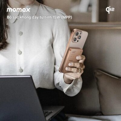 Pin dự phòng không dây từ tính MOMAX IP129Q2 Power Q.Pass Qi2 5000mAh - Nâng tầm trải nghiệm sạc không dây với <strong>Pin dự phòng không dây từ tính MOMAX IP129Q2 Power Q.Pass Qi2 5000mAh</strong>. Sở hữu chuẩn sạc không dây Qi2 mới nhất, pin hỗ trợ sạc nhanh 15W cho iPhone (tương thích MagSafe) cùng khả năng căn chỉnh từ tính hoàn hảo. Dung lượng 5000mAh nhỏ gọn, lý tưởng để mang theo mọi nơi, cung cấp năng lượng tức thời. Công nghệ Power Pass cho phép sạc đồng thời pin và thiết bị. <strong>MOMAX IP129Q2 Power Q.Pass Qi2 5000mAh</strong> là giải pháp sạc tiện lợi, nhanh chóng và đáng tin cậy, là bạn đồng hành không thể thiếu cho cuộc sống di động hiện đại.