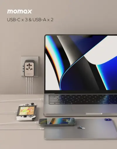 Bộ sạc du lịch MOMAX UA9UK 5 cổng 1-World 35W - Du lịch khắp thế giới một cách dễ dàng và tiện lợi với <strong>Bộ sạc du lịch MOMAX UA9UK 5 cổng 1-World 35W tương thích hơn 200 quốc gia</strong>. Tích hợp sẵn các loại chân cắm cho hơn 200 quốc gia, bộ sạc <strong>MOMAX UA9UK</strong> mang đến tổng công suất 35W đáng tin cậy. Với 5 cổng sạc (3 USB-C & 2 USB-A), bạn có thể nạp năng lượng đồng thời cho điện thoại, máy tính bảng và nhiều thiết bị khác. Nhỏ gọn, an toàn và cực kỳ đa năng. <strong>MOMAX UA9UK</strong> là người bạn đồng hành lý tưởng cho mọi chuyến đi, đơn giản hóa hành lý và giữ thiết bị của bạn luôn sẵn sàng hoạt động trên khắp thế giới.