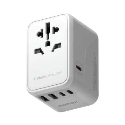 Bộ sạc du lịch MOMAX UA8AU GaN 5 cổng 1-World Universal 70W - Khám phá thế giới không lo hết pin với <strong>Bộ sạc du lịch đa năng MOMAX UA8AU GaN 5 cổng 1-World Universal 70W tương thích hơn 200 quốc gia</strong>. Tích hợp sẵn các loại chân cắm, bộ sạc <strong>MOMAX UA8AU</strong> hoạt động tại hơn 200 quốc gia. Tổng công suất 70W mạnh mẽ nhờ công nghệ GaN tiên tiến, cùng với 5 cổng sạc (3 USB-C PD & 2 USB-A QC), cho phép bạn nạp năng lượng đồng thời cho mọi thiết bị. Nhỏ gọn, an toàn và cực kỳ đa năng. <strong>MOMAX UA8AU</strong> là giải pháp năng lượng "tất cả trong một", đáng tin cậy cho mọi hành trình, giữ thiết bị của bạn luôn sẵn sàng hoạt động ở bất kỳ đâu trên thế giới.
