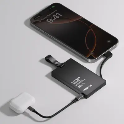 Pin dự phòng MOMAX BR16D 1-Power Badge+ có chức năng Find My Locator - Không chỉ là pin dự phòng, <strong>MOMAX BR16D 1-Power Badge+</strong> là người bạn đồng hành thông minh với khả năng sạc không dây từ tính MagSafe và tích hợp chức năng Find My Locator đột phá. Dung lượng 5000mAh đủ dùng cho những lúc cần thiết. Nhờ Find My, bạn dễ dàng định vị pin nếu lỡ thất lạc, mang lại sự an tâm tuyệt đối. Thiết kế nhỏ gọn, tiện lợi, <strong>MOMAX BR16D 1-Power Badge+</strong> mang đến sự kết hợp hoàn hảo giữa năng lượng và khả năng định vị. Đừng lo mất pin, hãy tận hưởng sự tiện lợi và yên tâm!