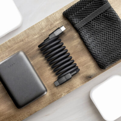 Cáp từ tính MOMAX DC61 Mag.Link USB-C sang USB-C 60W 2m - Trải nghiệm sạc thế hệ mới đầy tiện lợi với <strong>Cáp từ tính MOMAX DC61 Mag.Link USB-C sang USB-C 60W 2m</strong>. Công nghệ từ tính Mag.Link độc đáo cho phép kết nối và ngắt kết nối nhanh chóng chỉ bằng một lực hút nhẹ, bảo vệ cổng sạc thiết bị khỏi hư hại. Sợi cáp <strong>MOMAX DC61</strong> hỗ trợ công suất sạc siêu nhanh 60W Power Delivery, lý tưởng để nạp năng lượng cho laptop, máy tính bảng và điện thoại một cách hiệu quả. Sợi cáp USB-C sang USB-C dài 2m bền bỉ và tiện dụng. An toàn, hiệu quả và cực kỳ phong cách, <strong>MOMAX DC61</strong> là phụ kiện không thể thiếu cho cuộc sống hiện đại. Nâng cấp trải nghiệm sạc của bạn với <strong>MOMAX DC61</strong> ngay hôm nay!