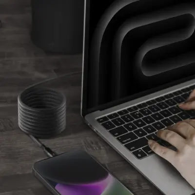 Cáp sạc MOMAX DL5 Cáp USB-C từ tính Mag.Link sang Lightning 60W dài tới 2m - Trải nghiệm sạc iPhone/iPad tiện lợi và an toàn hơn bao giờ hết với <strong>Cáp sạc MOMAX DL5 Mag.Link Magnetic USB-C sang Lightning 60W 2m</strong>. Công nghệ từ tính Mag.Link độc đáo giúp kết nối/ngắt kết nối tức thì, bảo vệ cổng Lightning quý giá của bạn. Sợi cáp <strong>MOMAX DL5</strong> hỗ trợ sạc nhanh Power Delivery 60W (cho thiết bị Apple tương thích PD). Chiều dài 2m ấn tượng mang lại sự linh hoạt vượt trội. Bền bỉ, đáng tin cậy và được chứng nhận MFi (Made for iPhone/iPad). <strong>MOMAX DL5</strong> là phụ kiện hoàn hảo cho người dùng Apple hiện đại.