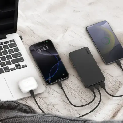 Pin dự phòng MOMAX IP155 Power Vital 10000mAh - Khi cần một nguồn năng lượng đáng tin cậy để vượt qua ngày dài, hãy tin tưởng <strong>Pin dự phòng MOMAX IP155 Power Vital 10000mAh</strong>. Với dung lượng 10000mAh, pin cung cấp năng lượng dồi dào để sạc đầy điện thoại nhiều lần, giúp bạn yên tâm sử dụng thiết bị mà không lo gián đoạn. Thiết kế tối giản, gọn nhẹ và dễ sử dụng, <strong>MOMAX IP155 Power Vital</strong> là người bạn đồng hành thiết yếu cho mọi chuyến đi hay ngày làm việc bận rộn. Luôn kết nối, luôn sẵn sàng với nguồn năng lượng bền bỉ từ <strong>MOMAX IP155 Power Vital</strong>.