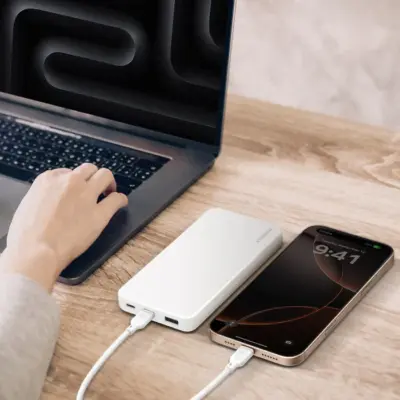 Pin dự phòng MOMAX IP155 Power Vital 10000mAh - Khi cần một nguồn năng lượng đáng tin cậy để vượt qua ngày dài, hãy tin tưởng <strong>Pin dự phòng MOMAX IP155 Power Vital 10000mAh</strong>. Với dung lượng 10000mAh, pin cung cấp năng lượng dồi dào để sạc đầy điện thoại nhiều lần, giúp bạn yên tâm sử dụng thiết bị mà không lo gián đoạn. Thiết kế tối giản, gọn nhẹ và dễ sử dụng, <strong>MOMAX IP155 Power Vital</strong> là người bạn đồng hành thiết yếu cho mọi chuyến đi hay ngày làm việc bận rộn. Luôn kết nối, luôn sẵn sàng với nguồn năng lượng bền bỉ từ <strong>MOMAX IP155 Power Vital</strong>.