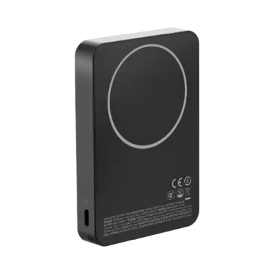 Pin dự phòng MOMAX IP158 1-Power F.Pass⁺ Bộ pin từ tính 10000mAh có cáp tích hợp - Giải phóng bạn khỏi nỗi lo hết pin và sự phụ thuộc vào dây cáp rườm rà với <strong>Pin dự phòng MOMAX IP158 1-Power F.Pass⁺ Bộ pin từ tính 10000mAh có cáp tích hợp</strong>. Dung lượng 10000mAh mang đến nguồn năng lượng dồi dào, đủ sức sạc đầy nhiều lần cho điện thoại, đặc biệt là iPhone với khả năng hít từ tính MagSafe tiện lợi. Điểm đột phá là cáp USB-C (thường là USB-C) được tích hợp sẵn – giải pháp "tất cả trong một" cực kỳ tiện lợi, không lo quên cáp. Hỗ trợ sạc nhanh đa dạng, thiết kế gọn nhẹ, <strong>MOMAX IP158</strong> là người bạn đồng hành năng lượng hoàn hảo. Tận hưởng sự tiện lợi '1-Power' với <strong>MOMAX IP158</strong>!