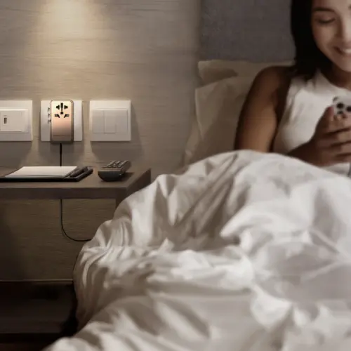Bộ sạc du lịch đa năng MOMAX UA17 GaN 4 cổng 1-World Universal 170W + Cáp USB-C tương thích hơn 200 quốc gia - Hình ảnh 8