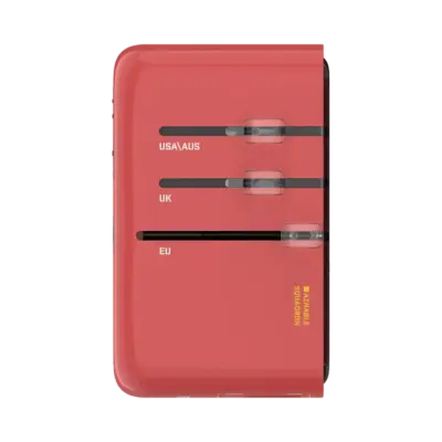 Bộ sạc du lịch MOMAX UA21UKG 4 cổng 1-World+ Flow có cáp USB-C tích hợp 35W - Phiên bản giới hạn - Khám phá thế giới không lo hết pin với <strong>Bộ sạc du lịch đa năng MOMAX UA21UKG 4 cổng 1-World+ Flow có cáp USB-C tích hợp 35W - Phiên bản giới hạn</strong>. Tích hợp sẵn các loại chân cắm cho hơn 200 quốc gia, bộ sạc <strong>MOMAX UA21UKG</strong> mang đến tổng công suất 35W đáng tin cậy. Với 4 cổng sạc (2 USB-C & 2 USB-A) và đặc biệt là cáp USB-C tích hợp sẵn tiện lợi, bạn có thể nạp năng lượng đồng thời cho mọi thiết bị mà không cần mang theo dây rời. Thiết kế nhỏ gọn, an toàn và vẻ ngoài độc đáo của phiên bản giới hạn. <strong>MOMAX UA21UKG</strong> là giải pháp năng lượng "tất cả trong một", đáng tin cậy cho mọi hành trình của bạn.