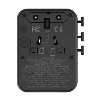 Bộ sạc du lịch MOMAX UA22 mini GaN 5 cổng 1-World² 70W với AC kép - Giải phóng bạn khỏi mọi lo lắng về sạc khi du lịch quốc tế với <strong>Bộ sạc du lịch đa năng MOMAX UA22 mini GaN 5 cổng 1-World² 70W với AC kép</strong>. Tương thích hơn 200 quốc gia với các chân cắm tích hợp thông minh, bộ sạc <strong>MOMAX UA22</strong> mang đến tổng công suất sạc lên tới 70W mạnh mẽ nhờ công nghệ GaN. Với 5 cổng sạc (3 USB-C PD & 2 USB-A QC) và đặc biệt là khả năng cấp nguồn AC kép độc đáo, bạn có thể nạp năng lượng cho mọi thiết bị cùng lúc, kể cả những thiết bị sử dụng phích cắm truyền thống. Nhỏ gọn, an toàn và cực kỳ đa năng. <strong>MOMAX UA22</strong> là giải pháp năng lượng "tất cả trong một", đáng tin cậy cho mọi chuyến đi, giữ thiết bị của bạn luôn sẵn sàng hoạt động ở bất kỳ đâu trên thế giới.
