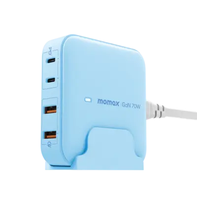 Bộ sạc MOMAX UM50UK GaN để bàn 4 cổng OnePlug 70W - Biến bàn làm việc hay không gian sống của bạn thành trạm sạc hiệu quả với <strong>Bộ sạc MOMAX UM50UK GaN để bàn 4 cổng OnePlug 70W</strong>. Công nghệ GaN tiên tiến giúp bộ sạc <strong>MOMAX UM50UK</strong> nhỏ gọn đáng kể dù mang tổng công suất 70W mạnh mẽ. Với 4 cổng sạc đa năng (thường USB-C PD & USB-A QC), bạn có thể nạp năng lượng đồng thời cho laptop mỏng nhẹ, điện thoại, máy tính bảng và nhiều phụ kiện khác. Thiết kế để bàn tiện lợi, an toàn và tối ưu không gian. <strong>MOMAX UM50UK</strong> là giải pháp năng lượng hoàn hảo, giữ thiết bị của bạn luôn sẵn sàng hoạt động.