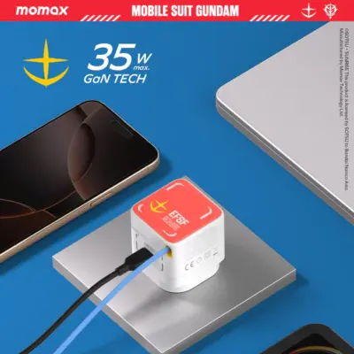 Bộ sạc MOMAX UM72UKGD GaN 1-Charge+ 1 cổng có cáp USB-C tích hợp 35W - Phiên bản giới hạn - Sạc nhanh, tiện lợi và phong cách với <strong>Bộ sạc MOMAX UM72UKGD GaN 1-Charge+ 1 cổng có cáp USB-C tích hợp 35W - Phiên bản giới hạn</strong>. Công nghệ GaN giúp bộ sạc <strong>MOMAX UM72UKGD</strong> cực kỳ nhỏ gọn dù mang công suất 35W mạnh mẽ. Với 1 cổng USB-C PD/QC và đặc biệt là cáp USB-C tích hợp sẵn tiện lợi, bạn có thể nạp năng lượng cho điện thoại, máy tính bảng và laptop mỏng nhẹ mà không cần mang theo dây rời. An toàn, hiệu quả và vẻ ngoài độc đáo của phiên bản giới hạn. <strong>MOMAX UM72UKGD</strong> là người bạn đồng hành năng lượng lý tưởng cho cuộc sống di động.