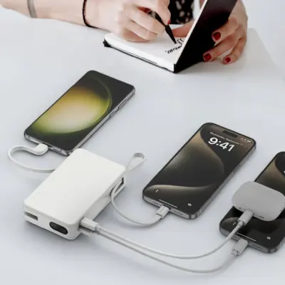 Pin dự phòng MOMAX IP139 Power Vital+ 20000mAh kèm 2 cáp USB-C tích hợp - Sở hữu nguồn năng lượng di động mạnh mẽ và cực kỳ tiện lợi với <strong>Pin dự phòng MOMAX IP139 Power Vital+ 20000mAh kèm 2 cáp USB-C tích hợp - Phiên bản giới hạn</strong>. Dung lượng 20000mAh khủng cung cấp năng lượng dồi dào, sạc đầy nhiều lần cho điện thoại, máy tính bảng và laptop nhỏ. Tính năng đột phá là 2 cáp USB-C tích hợp sẵn ngay trên thân pin, giải quyết triệt để nỗi lo quên cáp. Hỗ trợ sạc nhanh đa dạng qua các cổng. Thiết kế nhỏ gọn (so với dung lượng) và độc đáo của phiên bản giới hạn làm cho <strong>MOMAX IP139 Power Vital+ 20000mAh</strong> trở thành người bạn đồng hành năng lượng không thể thiếu.