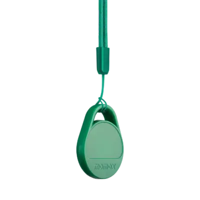 Thiết Bị Định Vị MOMAX BR10 Pinpop Lite - Đừng để những món đồ nhỏ bé nhưng quan trọng "biến mất" nữa! <strong>Thiết Bị Định Vị MOMAX BR10</strong> Pinpop Lite là giải pháp tìm kiếm đồ vật siêu nhỏ gọn và tiện lợi. Với thiết kế "Lite" cực nhẹ và móc khóa đi kèm, bạn dễ dàng gắn <strong>MOMAX BR10</strong> vào chìa khóa, balo, túi xách hay vật nuôi (có giám sát). Sử dụng mạng lưới tìm kiếm rộng khắp (thường tương thích với Find My), <strong>MOMAX BR10</strong> giúp bạn định vị đồ vật nhanh chóng qua điện thoại. Pin dùng lâu (thường là pin cúc áo dễ thay thế) và tính năng báo động âm thanh giúp tìm đồ vật ở gần dễ dàng. An tâm hơn với <strong>MOMAX BR10</strong> – người bạn đồng hành nhỏ bé, hữu ích lớn.
