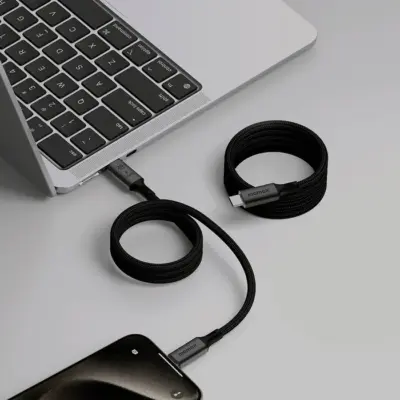 Cáp tư tính MOMAX DC51D Mag.Link USB-C sang USB-C 100W USB 3.2 Gen 2x2 1M - Trải nghiệm sự khác biệt với <strong>Cáp từ tính MOMAX DC51D Mag.Link USB-C sang USB-C 100W USB 3.2 Gen 2x2 1M</strong>, sợi cáp đa năng kết hợp tốc độ và tiện lợi đỉnh cao. Công nghệ từ tính Mag.Link độc đáo cho phép kết nối tức thì, bảo vệ cổng sạc thiết bị quý giá của bạn. Với công suất sạc 100W PD và tốc độ truyền dữ liệu USB 3.2 Gen 2x2 lên đến 20Gbps, cáp <strong>MOMAX DC51D</strong> là lựa chọn hoàn hảo cho những ai cần hiệu suất cao nhất. Sợi cáp 1m bền bỉ, thiết kế sang trọng. <strong>MOMAX DC51D</strong> - nâng tầm mọi kết nối của bạn!