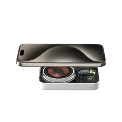 Pin dự phòng không dây MOMAX IP128W Power Flow 10000mAh - Giải phóng bản thân khỏi nỗi lo hết pin và những sợi cáp rắc rối! Chào đón <strong>Pin dự phòng không dây từ tính MOMAX IP128W Power Flow 10000mAh</strong> – nguồn năng lượng bền bỉ và tiện lợi bậc nhất. Với dung lượng 10000mAh mạnh mẽ, bạn sẽ có đủ sức mạnh để vượt qua cả ngày dài năng động. Công nghệ từ tính "hít" chặt vào iPhone (hỗ trợ MagSafe) mang đến trải nghiệm sạc không dây liền mạch, nhanh chóng. Thiết kế nhỏ gọn, cầm chắc tay, <strong>Pin dự phòng không dây từ tính MOMAX IP128W Power Flow 10000mAh</strong> không chỉ nạp năng lượng mà còn mang đến sự tự tin và thoải mái cho mọi khoảnh khắc. Sạc thông minh hơn, sống trọn vẹn hơn!