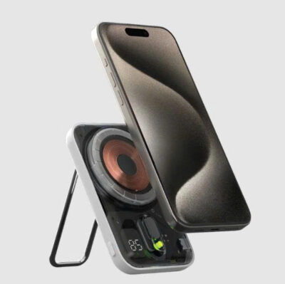  Pin dự phòng không dây MOMAX IP126W Power Flow 5000mAh - Luôn sẵn sàng năng lượng mọi lúc mọi nơi với <strong>Pin dự phòng không dây MOMAX IP126W Power Flow 5000mAh</strong>. Thiết kế siêu nhỏ gọn cùng công nghệ từ tính giúp pin "hít" chặt vào iPhone (hỗ trợ MagSafe) mang lại trải nghiệm sạc không dây tiện lợi, không vướng víu. Với dung lượng 5000mAh, viên pin này là nguồn năng lượng bổ sung hoàn hảo, đủ để cung cấp thêm nhiều giờ sử dụng cho điện thoại của bạn. Chỉ cần đặt vào là sạc, không cần dây cáp lỉnh kỉnh. <strong>MOMAX IP126W Power Flow 5000mAh</strong> là phụ kiện không thể thiếu cho cuộc sống di động bận rộn, mang đến sự tiện lợi và hiệu quả tức thì.