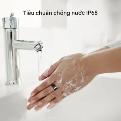 Nhẫn thông minh MOMAX SG2S theo dõi sức khoẻ đa chức năng 1-Sense - Theo dõi sức khỏe của bạn một cách kín đáo và liên tục với <strong>Nhẫn thông minh MOMAX SG2S</strong> 1-Sense. Thiết bị đeo nhỏ gọn và tối giản này theo dõi nhiều chỉ số sức khỏe quan trọng như nhịp tim, giấc ngủ, hoạt động hàng ngày... Công nghệ 1-Sense của <strong>MOMAX SG2S</strong> mang đến dữ liệu chính xác và đáng tin cậy. Pin lâu dài, chống nước, và thiết kế thoải mái khi đeo cả ngày lẫn đêm. Với <strong>Nhẫn thông minh MOMAX SG2S</strong>, bạn sẽ hiểu rõ hơn về cơ thể mình, từ đó đưa ra những điều chỉnh cần thiết để nâng cao sức khỏe và chất lượng cuộc sống.