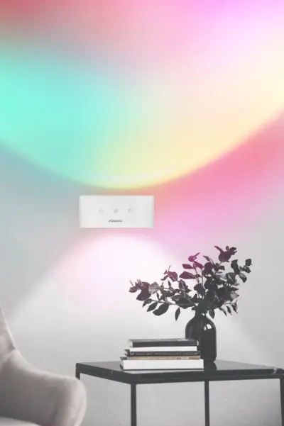 Đèn Led di động MOMAX QL13W SnapLux Mood có bộ điều khiển - Biến hóa không gian và tạo bầu không khí theo ý muốn với <strong>Đèn Led di động MOMAX QL13W</strong> SnapLux Mood. Thiết kế di động cùng khả năng gắn từ tính tiện lợi giúp bạn dễ dàng đặt <strong>MOMAX QL13W</strong> ở bất kỳ đâu. Với bộ điều khiển đi kèm, bạn có thể tùy chỉnh màu sắc (RGB), độ sáng, và hiệu ứng ánh sáng để phù hợp với tâm trạng hoặc mục đích sử dụng. Pin sạc tích hợp cho phép sử dụng không dây linh hoạt. <strong>MOMAX QL13W</strong> là giải pháp ánh sáng trang trí và chiếu sáng bổ sung hoàn hảo cho bàn làm việc, phòng khách, phòng ngủ hay khi quay video, chụp ảnh. Khám phá khả năng sáng tạo ánh sáng không giới hạn với <strong>Đèn Led di động MOMAX QL13W</strong>.