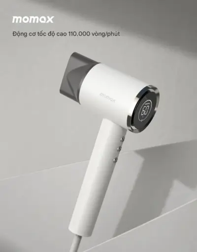 Máy sáy tóc MOMAX HL10UK ION siêu tốc Ultra Hair - Trải nghiệm sấy tóc chuyên nghiệp và chăm sóc tóc vượt trội với <strong>Máy sấy tóc MOMAX HL10UK</strong> ION siêu tốc Ultra Hair. Công nghệ sấy siêu tốc làm khô tóc cực nhanh, tiết kiệm thời gian đáng kể. <strong>MOMAX HL10UK</strong> tích hợp công nghệ ION âm giúp giảm tĩnh điện, tóc mềm mượt và bóng khỏe hơn. Thiết kế nhỏ gọn, nhẹ, cầm nắm thoải mái. Điều khiển dễ dàng với nhiều chế độ nhiệt và tốc độ gió. An toàn, hiệu quả và chăm sóc tóc tối ưu. Với <strong>Máy sấy tóc MOMAX HL10UK</strong>, bạn sẽ có mái tóc đẹp chuẩn salon ngay tại nhà mỗi ngày.
