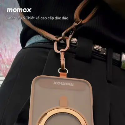 Dây đeo điện thoại đeo chéo MOMAX SR39 - Giữ điện thoại luôn trong tầm tay và an toàn với <strong>Dây đeo điện thoại đeo chéo MOMAX SR39</strong>. Giải pháp tiện lợi này cho phép bạn đeo điện thoại ngang người hoặc qua vai, giải phóng đôi tay và giảm nguy cơ đánh rơi hoặc bị cướp giật. <strong>MOMAX SR39</strong> được làm từ vật liệu bền chắc, có thể điều chỉnh độ dài phù hợp với mọi vóc dáng. Thiết kế thời trang, nhiều màu sắc lựa chọn. Dễ dàng lắp đặt với miếng đệm đi kèm (hoặc tương thích ốp lưng có lỗ móc dây), <strong>Dây đeo điện thoại MOMAX SR39</strong> là phụ kiện hoàn hảo cho mọi hoạt động, từ đi dạo, mua sắm đến du lịch, lễ hội. An tâm, tiện lợi và sành điệu với <strong>MOMAX SR39</strong>.