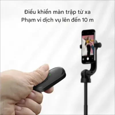 Gậy tự sướng ba chân từ tính MOMAX KM17D Snap Pole có điều khiển từ xa không dây - Ghi lại mọi khoảnh khắc đáng nhớ một cách dễ dàng và chuyên nghiệp với <strong>Gậy tự sướng ba chân từ tính MOMAX KM17D</strong> Snap Pole. Kết hợp chức năng gậy tự sướng, chân máy tripod ổn định và khả năng gắn điện thoại từ tính tiện lợi (tương thích MagSafe). <strong>MOMAX KM17D</strong> giúp bạn chụp ảnh nhóm, quay video, livestream rảnh tay từ nhiều góc độ. Điều khiển từ xa không dây đi kèm cho phép chụp ảnh/quay video từ xa. Thiết kế gọn nhẹ, có thể gập lại tiện lợi để mang theo. Với <strong>MOMAX KM17D</strong>, việc sáng tạo nội dung và lưu giữ kỷ niệm trở nên đơn giản và linh hoạt hơn bao giờ hết.