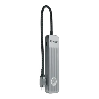 Bộ chuyển đổi đa cổng MOMAX DH17E Hub USB-C 1 liên kết 7 trong 1 - Biến một cổng USB-C duy nhất trên laptop, máy tính bảng hay điện thoại của bạn thành trung tâm kết nối đa năng với <strong>Bộ chuyển đổi đa cổng MOMAX DH17E</strong> Hub USB-C 1-Link 7 trong 1. Thiết bị nhỏ gọn này tích hợp 7 cổng phổ biến: HDMI, USB-A (nhiều cổng), USB-C PD, khe đọc thẻ SD/MicroSD... <strong>MOMAX DH17E</strong> cho phép bạn kết nối màn hình ngoài, truyền dữ liệu tốc độ cao, đọc thẻ nhớ, và sạc thiết bị cùng lúc. Thiết kế kim loại sang trọng, bền bỉ. <strong>MOMAX DH17E</strong> là phụ kiện không thể thiếu để tối ưu hóa năng suất làm việc và giải trí của bạn.