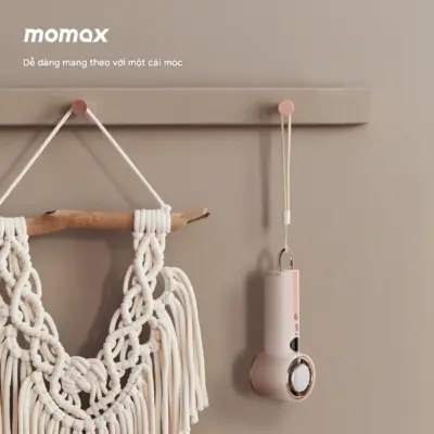 Quạt cầm tay tốc độc cao MOMAX IF18L2 1°Go có tấm làm mát bằng đá - Đánh bay cái nóng mùa hè với <strong>Quạt cầm tay tốc độ cao MOMAX IF18L2 1°Go</strong>. Đây không chỉ là chiếc quạt thông thường mà còn tích hợp tấm làm mát bằng đá độc đáo, mang đến luồng gió mát lạnh tức thì, giúp bạn sảng khoái nhanh chóng ngay cả trong những ngày oi ả nhất. Với tốc độ gió mạnh mẽ, thiết kế cầm tay tiện lợi và pin dung lượng lớn, <strong>MOMAX IF18L2 1°Go</strong> dễ dàng đồng hành cùng bạn mọi lúc, mọi nơi. Dù đi bộ, làm việc hay du lịch, <strong>MOMAX IF18L2 1°Go</strong> luôn sẵn sàng mang đến làn gió mát lạnh. Sở hữu ngay <strong>Quạt cầm tay tốc độ cao MOMAX IF18L2 1°Go</strong> để tận hưởng cảm giác mát lạnh ngay trong tầm tay bạn.