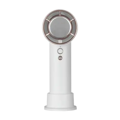 Quạt làm mát di động MOMAX IF15 Ultra Freeze Icy - Tận hưởng cảm giác mát lạnh cực độ ở bất cứ đâu với <strong>Quạt làm mát di động MOMAX IF15</strong> Ultra Freeze Icy. Kết hợp luồng gió mạnh mẽ và công nghệ làm lạnh Icy tiên tiến, <strong>MOMAX IF15</strong> mang đến hơi lạnh sâu, giúp hạ nhiệt cơ thể tức thì trong những ngày nắng nóng. Thiết kế di động, dễ dàng mang theo, lý tưởng cho không gian cá nhân, bàn làm việc, hay khi di chuyển. Pin bền bỉ, sạc tiện lợi, hoạt động êm ái (tùy chế độ). <strong>Quạt làm mát MOMAX IF15</strong> là giải pháp chống nóng hiệu quả, mang lại sự sảng khoái và thoải mái cho bạn trong mùa hè.