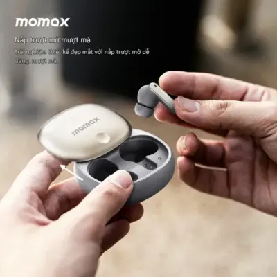 Tai nghe không dây MOMAX BT13 chống ồn 1-Vibe Lite True Wireless - Đắm chìm vào thế giới âm thanh của riêng bạn với <strong>Tai nghe không dây MOMAX BT13</strong> chống ồn 1-Vibe Lite. Công nghệ chống ồn chủ động (ANC) giúp loại bỏ tiếng ồn xung quanh, cho phép bạn tập trung nghe nhạc, podcast hay thưởng thức các cuộc gọi rõ ràng. <strong>MOMAX BT13</strong> mang đến chất âm cân bằng và trải nghiệm đeo thoải mái nhờ thiết kế nhỏ gọn, công thái học. Kết nối không dây True Wireless tiện lợi, pin bền bỉ cùng hộp sạc. Với <strong>Tai nghe không dây MOMAX BT13</strong>, bạn có thể tận hưởng âm thanh chất lượng cao mọi lúc, mọi nơi, không bị làm phiền bởi tiếng ồn môi trường.
