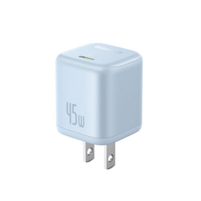 Sạc nhanh hiệu Baseus PicoGo GaN 1C 45W US - Trải nghiệm sức mạnh sạc nhanh đáng kinh ngạc trong một thiết kế nhỏ bé đến không ngờ với <strong>Baseus PicoGo GaN 1C 45W</strong>. Tích hợp công nghệ GaN tiên tiến, củ sạc này mang đến công suất 45W mạnh mẽ, có khả năng sạc nhanh cho cả MacBook Air, iPad và hỗ trợ sạc siêu nhanh 2.0 (PPS) cho các dòng điện thoại Samsung cao cấp. Với kích thước "Pico" siêu nhỏ gọn, nằm trọn trong lòng bàn tay, đây là người bạn đồng hành lý tưởng cho những người yêu thích sự tối giản và thường xuyên di chuyển. Hãy đơn giản hóa cuộc sống của bạn và giải phóng không gian với <strong>Baseus PicoGo GaN 1C 45W</strong>.