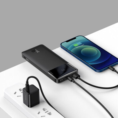 Sạc dự phòng hiệu Baseus Bipow Digital Display 20000mAh 15W - Luôn kết nối và tràn đầy năng lượng với pin sạc dự phòng <strong>Baseus Bipow Digital Display 20000mAh 15W</strong>. Sở hữu dung lượng khủng 20000mAh, sản phẩm là nguồn năng lượng dồi dào cho nhiều ngày sử dụng, lý tưởng cho những chuyến đi dài hay khi bạn phải di chuyển liên tục. Màn hình LED kỹ thuật số hiển thị chính xác % pin còn lại, giúp bạn dễ dàng kiểm soát năng lượng. Với công suất sạc 15W và khả năng sạc cùng lúc 3 thiết bị qua 3 cổng ra tiện lợi, đây là giải pháp năng lượng hiệu quả cho smartphone, máy tính bảng và tai nghe của bạn. Thiết kế tối giản, bề mặt chống trượt tinh tế, <strong>Baseus Bipow Digital Display 20000mAh 15W</strong> là người bạn đồng hành đáng tin cậy cho mọi nhu cầu.
