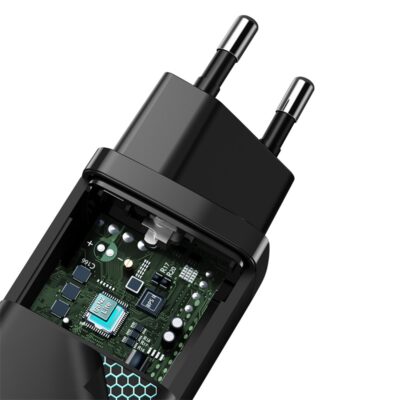 Sạc nhanh hiệu Baseus GaN2 Lite C+U 65W EU - Dọn dẹp bàn làm việc và đơn giản hóa cuộc sống của bạn với củ sạc <strong>Baseus GaN2 Lite C+U 65W EU</strong>. Đây là giải pháp năng lượng "tất cả trong một", tích hợp công nghệ GaN2 Lite tiên tiến, mang đến công suất 65W mạnh mẽ trong một thiết kế nhỏ gọn đáng kinh ngạc. Với 1 cổng USB-C và 1 cổng USB-A, sản phẩm có thể sạc nhanh đồng thời cho cả laptop như MacBook Air, điện thoại iPhone và các thiết bị Android. Công nghệ BPS II tự động phân phối dòng điện thông minh, đảm bảo sạc nhanh và an toàn. Hãy đầu tư vào sự gọn gàng và hiệu suất với <strong>Baseus GaN2 Lite C+U 65W EU</strong>.