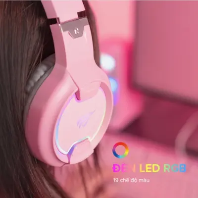 Tai Nghe Mèo HAVIT H2233D, Driver 50mm, Đèn LED RGB, Mic Khử Ồn - Chính Hãng BH 12 Tháng Dizigear - Thể hiện cá tính và đắm chìm trong thế giới game với tai nghe tai mèo <strong>HAVIT H2233D</strong>. Nổi bật với thiết kế tai mèo dễ thương cùng hệ thống đèn LED RGB sống động, sản phẩm là một tuyên ngôn phong cách cho mọi nữ game thủ và streamer. Trải nghiệm âm thanh vòm 3D bùng nổ, chi tiết đến từng bước chân nhờ màng loa lớn 50mm. Giao tiếp rõ nét với đồng đội nhờ micro đa hướng có khả năng khử ồn hiệu quả. Đệm tai siêu mềm mại, công thái học mang lại sự thoải mái tuyệt đối cho những giờ phút "cày game" dài. <strong>HAVIT H2233D</strong> là sự kết hợp hoàn hảo giữa thẩm mỹ và hiệu năng, giúp bạn tỏa sáng trong mọi trận chiến.