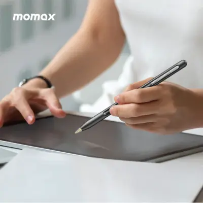 Bút cảm ứng MOMAX TP9 chủ động sạc từ Mag.Link dành cho iPad - Nâng tầm trải nghiệm sáng tạo và ghi chú trên iPad với <strong>Bút cảm ứng MOMAX TP9</strong> Mag.Link. Được thiết kế để hoạt động liền mạch với iPad, <strong>MOMAX TP9</strong> hỗ trợ sạc không dây từ tính Mag.Link (gắn cạnh iPad), giúp bạn sạc tiện lợi và giữ bút an toàn. Độ nhạy cao, độ trễ thấp, hỗ trợ cảm ứng nghiêng cho nét vẽ tự nhiên. <strong>MOMAX TP9</strong> là công cụ lý tưởng để vẽ, phác thảo, ghi chú và điều hướng trên iPad. Thiết kế cao cấp, dễ sử dụng. Với <strong>Bút cảm ứng MOMAX TP9</strong>, biến chiếc iPad của bạn thành cuốn sổ tay và bảng vẽ kỹ thuật số chuyên nghiệp.