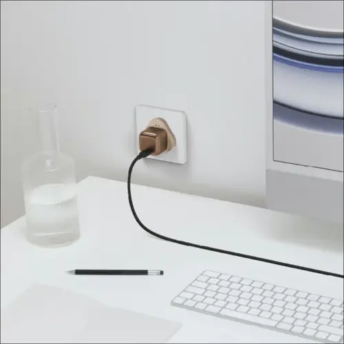 Cốc sạc 1 cổng 20W MOMAX UA8UK - Hình ảnh 6