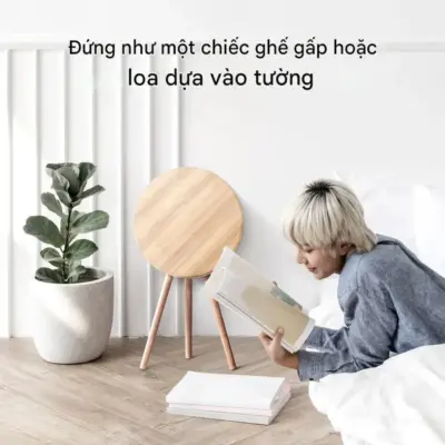 Bàn thông minh MOMAX QC7W đa chức năng Cymbal có thể gập lại với sạc không dây, loa, cổng USB-C và hiệu ứng đèn LED - Biến không gian sống của bạn trở nên hiện đại và tiện lợi hơn với <strong>Bàn thông minh đa năng MOMAX QC7W</strong> Cymbal. Chiếc bàn này không chỉ có thiết kế gập gọn tiết kiệm diện tích mà còn tích hợp nhiều công nghệ đỉnh cao: sạc không dây tiện lợi cho smartphone, loa Bluetooth chất lượng cao để giải trí, cổng USB-C để sạc các thiết bị khác và hiệu ứng đèn LED đẹp mắt tạo không khí. <strong>MOMAX QC7W</strong> là giải pháp hoàn hảo cho những căn hộ nhỏ, phòng trọ, hoặc bất cứ ai cần một chiếc bàn đa năng, phong cách và dễ dàng di chuyển. Trải nghiệm sự tiện nghi vượt trội cùng <strong>Bàn thông minh MOMAX QC7W</strong>.