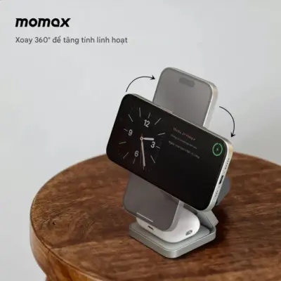 Đế sạc không dây từ tính MOMAX UD31 Qi2 15W 3 trong 1 có thể gập lại Q2.Mag - Đơn giản hóa việc sạc cho hệ sinh thái Apple của bạn với <strong>Đế sạc không dây từ tính MOMAX UD31 Qi2</strong> 3-trong-1 có thể gập lại. Hỗ trợ chuẩn Qi2 mới nhất, <strong>MOMAX UD31 Qi2</strong> cung cấp khả năng sạc nhanh 15W MagSafe cho iPhone (12 trở lên), cùng lúc sạc cho Apple Watch và tai nghe AirPods. Thiết kế 3-trong-1 gọn gàng thay thế nhiều bộ sạc riêng lẻ. Đặc biệt, <strong>MOMAX UD31 Qi2</strong> có thể gập lại siêu nhỏ gọn, lý tưởng để mang theo khi di chuyển. Chất liệu cao cấp, tính năng an toàn. <strong>Đế sạc MOMAX UD31 Qi2</strong> là giải pháp sạc không dây tối ưu, tiện lợi và hiệu quả cho người dùng Apple.