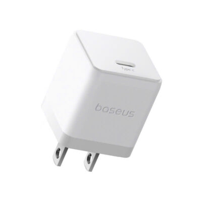 Sạc nhanh hiệu Baseus Palm 1C 20W US - Trải nghiệm tốc độ sạc vượt trội trong một thiết kế nhỏ gọn đến không ngờ với củ sạc <strong>Baseus Palm 1C 20W US</strong>. Sử dụng công nghệ bán dẫn SuperSi tiên tiến, củ sạc này mang đến công suất Power Delivery 20W mạnh mẽ, có khả năng sạc đầy 60% pin cho iPhone chỉ trong 30 phút. Với kích thước chỉ nằm gọn trong lòng bàn tay, sản phẩm là người bạn đồng hành lý tưởng cho những chuyến đi, giúp tiết kiệm không gian mà không hy sinh hiệu suất. Tích hợp chip thông minh bảo vệ an toàn cho thiết bị, <strong>Baseus Palm 1C 20W US</strong> là sự nâng cấp hoàn hảo để thay thế cho củ sạc 5W cũ kỹ, mang lại trải nghiệm sạc nhanh chóng và an toàn.
