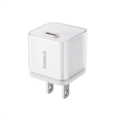 Sạc nhanh hiệu Baseus GaN5S 1C 20W US - Trải nghiệm tốc độ sạc vượt trội trong một thiết kế nhỏ gọn đến không ngờ với củ sạc <strong>Baseus GaN5S 1C 20W US</strong>. Tích hợp công nghệ GaN5S tiên tiến nhất, củ sạc này mang đến công suất Power Delivery 20W mạnh mẽ, có khả năng sạc đầy 60% pin cho iPhone chỉ trong 30 phút. Với kích thước chỉ tương đương một đồng xu, sản phẩm là người bạn đồng hành lý tưởng cho những chuyến đi, giúp tiết kiệm không gian mà không hy sinh hiệu suất. Tích hợp chip thông minh bảo vệ an toàn cho thiết bị, <strong>Baseus GaN5S 1C 20W US</strong> là sự nâng cấp hoàn hảo để thay thế cho củ sạc 5W cũ kỹ, mang lại trải nghiệm sạc nhanh chóng và an toàn.
