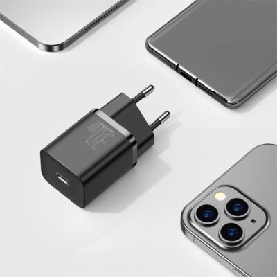 Sạc nhanh hiệu Baseus Super Si IC 30W EU - Trải nghiệm sức mạnh sạc nhanh vượt trội trong một thiết kế tối giản với <strong>Baseus Super Si IC 30W EU</strong>. Đây là giải pháp năng lượng "tất cả trong một", với công suất 30W mạnh mẽ có khả năng sạc nhanh cho cả MacBook Air, iPad Pro và điện thoại. Tích hợp công nghệ SuperSi tiên tiến, củ sạc có kích thước cực kỳ nhỏ gọn, lý tưởng cho việc di chuyển. Chip thông minh tự động nhận diện thiết bị và bảo vệ an toàn, chống quá nhiệt, quá dòng. Hãy nâng cấp trải nghiệm sạc của bạn và đơn giản hóa cuộc sống với củ sạc đa năng <strong>Baseus Super Si IC 30W EU</strong>.