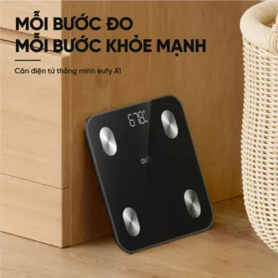 Cân Điện Tử Thông Minh Eufy A1 - Theo Dõi Sức Khỏe Toàn Diện, Chính Xác - Khám phá ngay <strong>Cân điện tử thông minh eufy A1</strong>, trợ lý sức khỏe đắc lực cho cả gia đình bạn. Với thiết kế tinh tế, mặt kính cường lực sang trọng, <strong>eufy A1</strong> không chỉ là một chiếc cân mà còn là thiết bị theo dõi sức khỏe toàn diện. Sản phẩm có khả năng phân tích đến 12 chỉ số cơ thể quan trọng như cân nặng, BMI, tỷ lệ mỡ, khối lượng xương, cơ... Dữ liệu được đồng bộ hóa dễ dàng qua Bluetooth với ứng dụng EufyLife, tương thích với các ứng dụng sức khỏe phổ biến khác như Apple Health, Google Fit. Với khả năng lưu trữ dữ liệu cho 16 người dùng, <strong>eufy A1</strong> là lựa chọn hoàn hảo để mọi thành viên cùng nhau xây dựng lối sống lành mạnh.