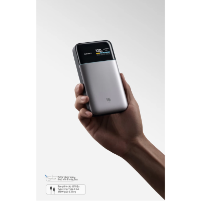 Pin sạc dự phòng Cuktech 15 Air Power Bank 15.000mAh 100W (PB150S) - Khám phá giới hạn mới của sự di động với <strong>Cuktech 15 Air Power Bank 15.000mAh</strong> (PB150S), viên pin dự phòng tiên phong ứng dụng công nghệ pin Silicon-Carbon siêu mỏng nhẹ. Với dung lượng 15.000mAh nhưng kích thước chỉ tương đương các dòng 10.000mAh, Cuktech 15 Air định nghĩa lại sự gọn nhẹ. Sản phẩm sở hữu công suất sạc ra tối đa lên đến 100W, sẵn sàng nạp năng lượng cho cả laptop, MacBook và các thiết bị di động với tốc độ đáng kinh ngạc. Ba cổng sạc đa dụng (2 USB-C, 1 USB-A) cùng màn hình LED hiển thị thông minh giúp bạn dễ dàng quản lý năng lượng. Với thiết kế thanh lịch và hiệu năng mạnh mẽ, <strong>Cuktech 15 Air Power Bank 15.000mAh</strong> là giải pháp năng lượng hoàn hảo cho người dùng hiện đại, luôn di chuyển.